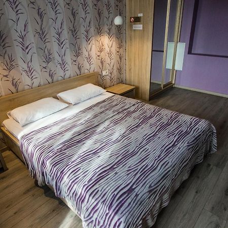 Solo Apartment Dragomanova Kyiv Exterior photo