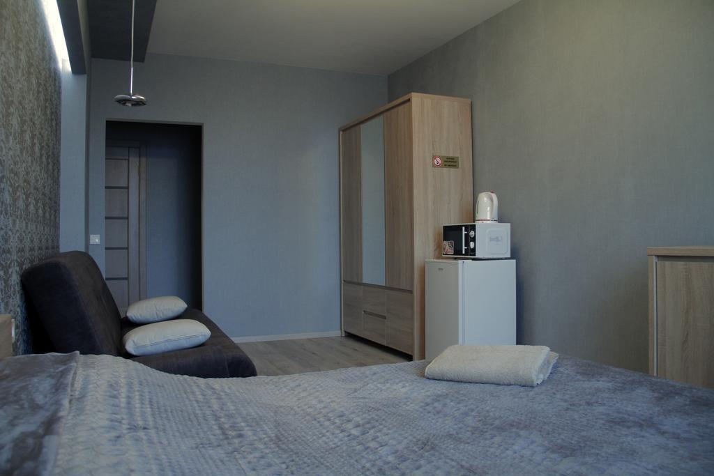 Solo Apartment Dragomanova Kyiv Exterior photo