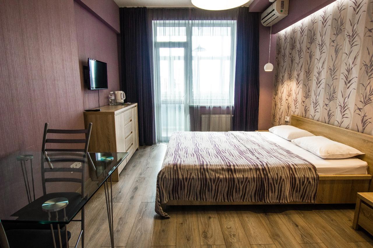 Solo Apartment Dragomanova Kyiv Exterior photo